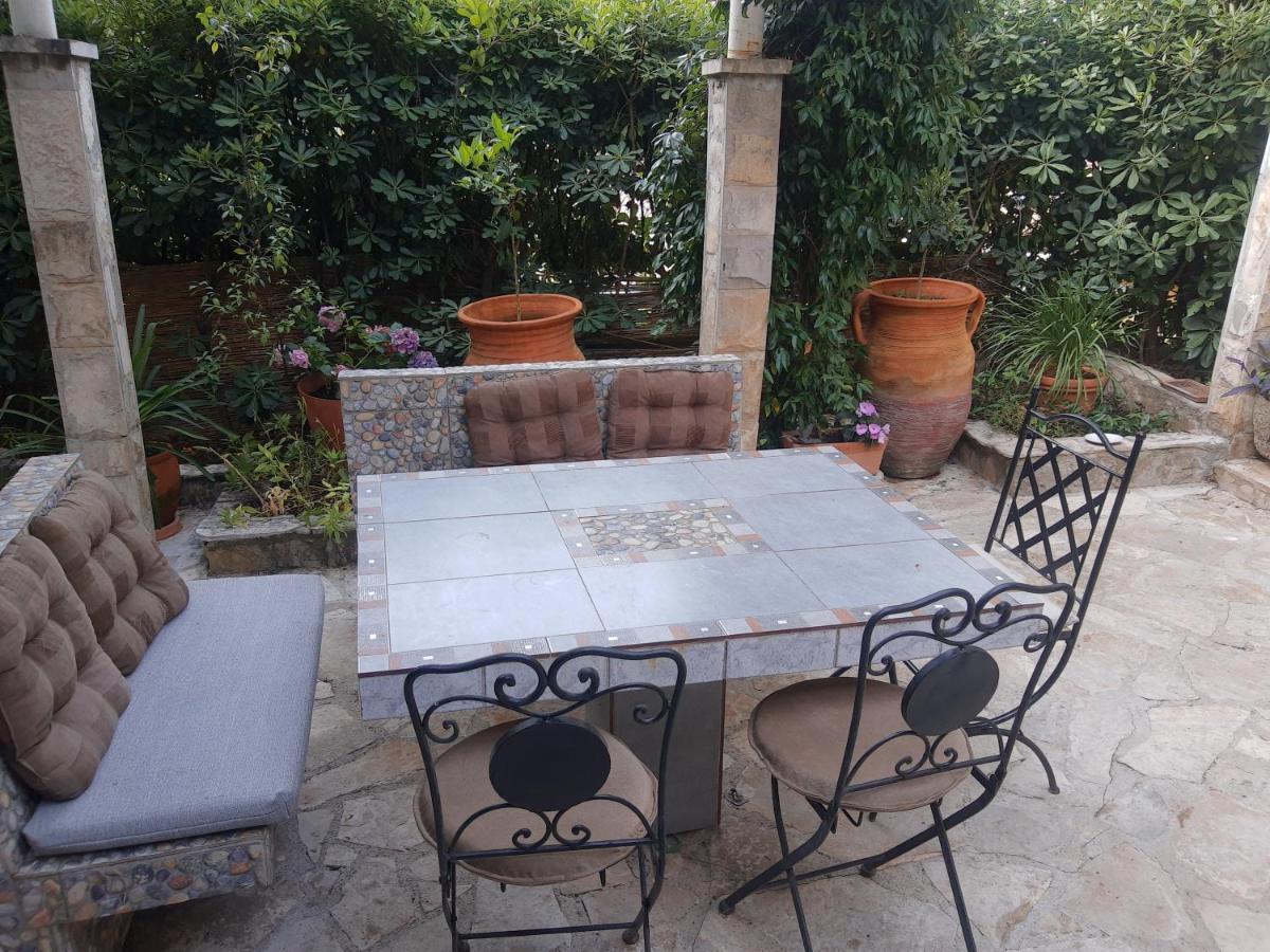 Sea-Side Old Stone Villa With A Private Garden Будва Екстериор снимка