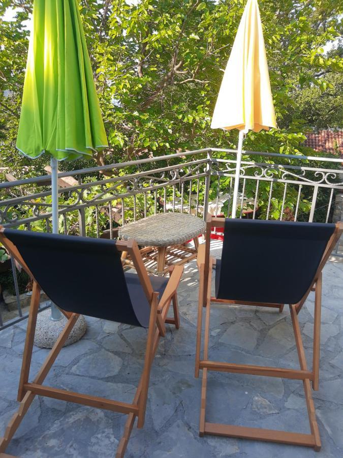 Sea-Side Old Stone Villa With A Private Garden Будва Екстериор снимка