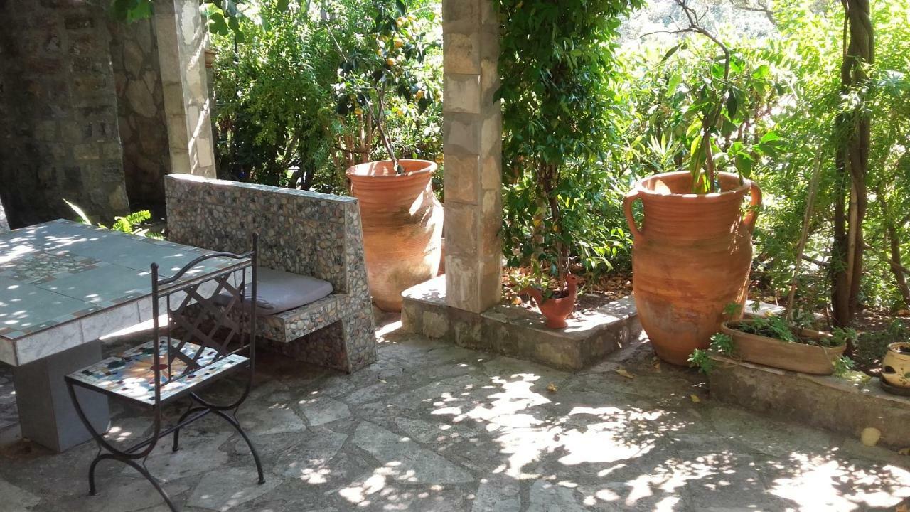 Sea-Side Old Stone Villa With A Private Garden Будва Екстериор снимка