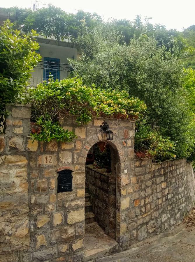 Sea-Side Old Stone Villa With A Private Garden Будва Екстериор снимка